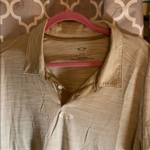 Men’s Oakley golf shirt